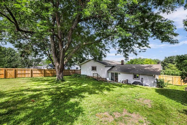 413 8th Street, New Glarus, WI 53574