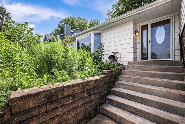413 8th Street, New Glarus, WI 53574