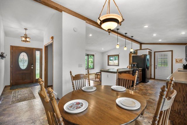 413 8th Street, New Glarus, WI 53574