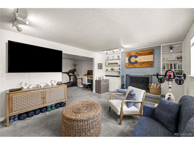 224 Hill Ct, Castle Rock, CO 80104