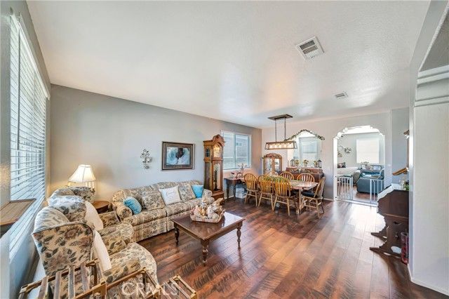 5818 W Avenue J15, Lancaster, CA 93536