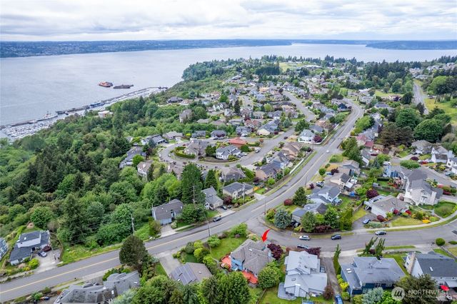 4701 Osprey Drive NE, Tacoma, WA 98422