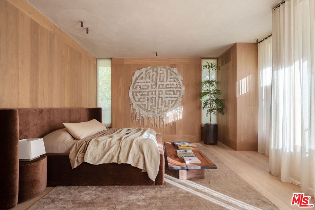 Image 15 of property listing at 620 Stone Meadow Lane, Santa Barbara, CA 93108