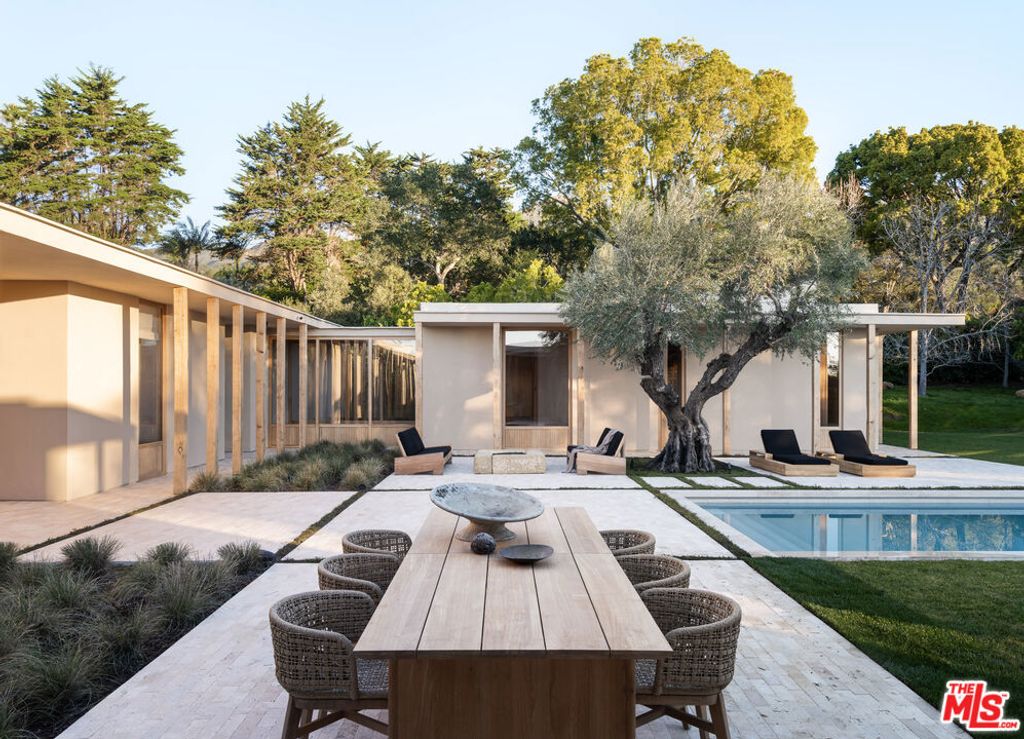 Image 2 of property listing at 620 Stone Meadow Lane, Santa Barbara, CA 93108