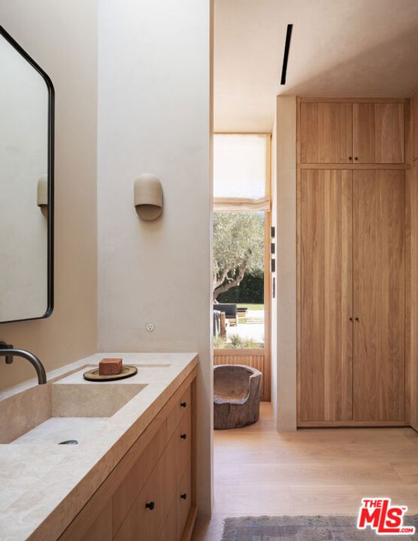 Image 25 of property listing at 620 Stone Meadow Lane, Santa Barbara, CA 93108