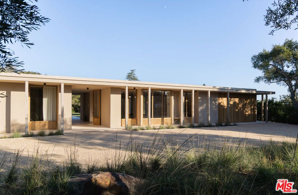 Image 5 of property listing at 620 Stone Meadow Lane, Santa Barbara, CA 93108