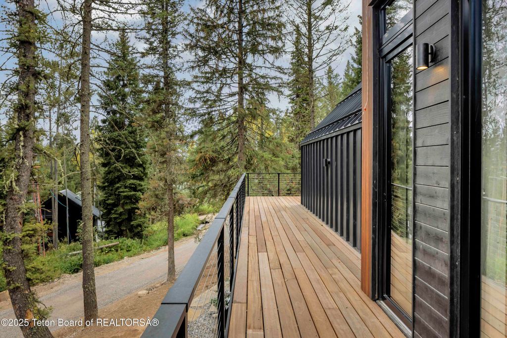 6635 HIGHWAY 22, Wilson, WY 83014 photo 33