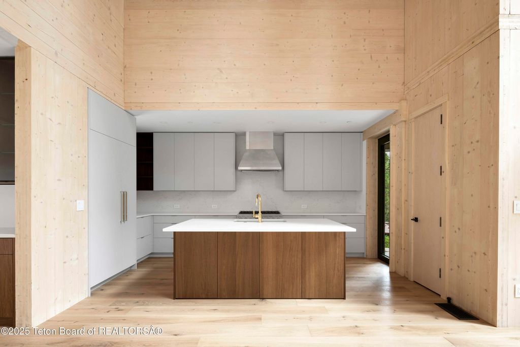 6635 HIGHWAY 22, Wilson, WY 83014 photo 4