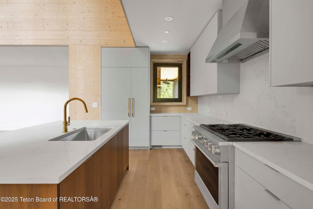 6635 HIGHWAY 22, Wilson, WY 83014 photo 7