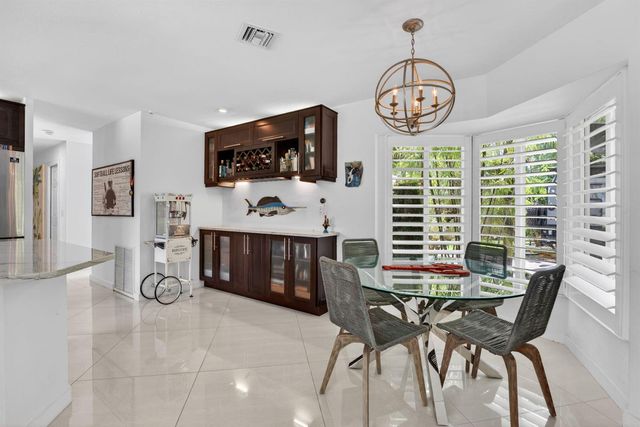 2375 SE 8th Street SE, Pompano Beach, FL 33062
