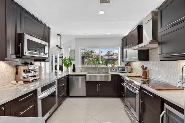 2375 SE 8th Street SE, Pompano Beach, FL 33062