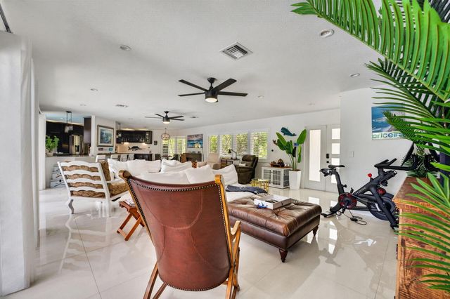 2375 SE 8th Street SE, Pompano Beach, FL 33062