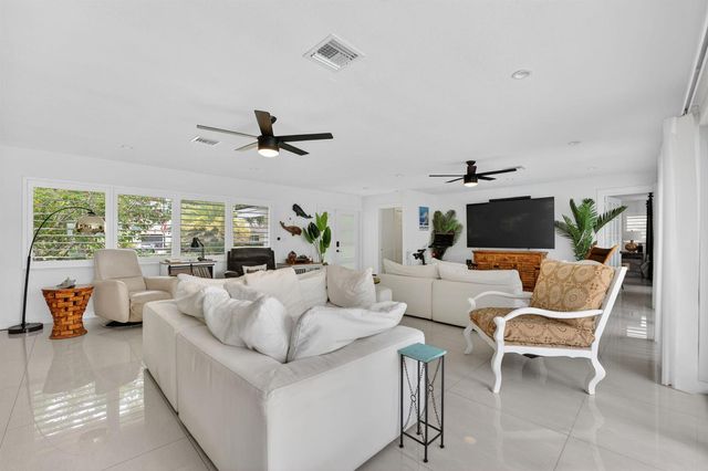 2375 SE 8th Street SE, Pompano Beach, FL 33062