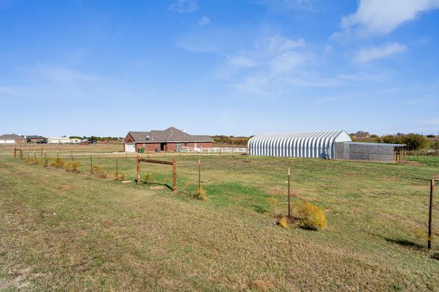 319 Hawk Ridge Road, Decatur, TX 76234