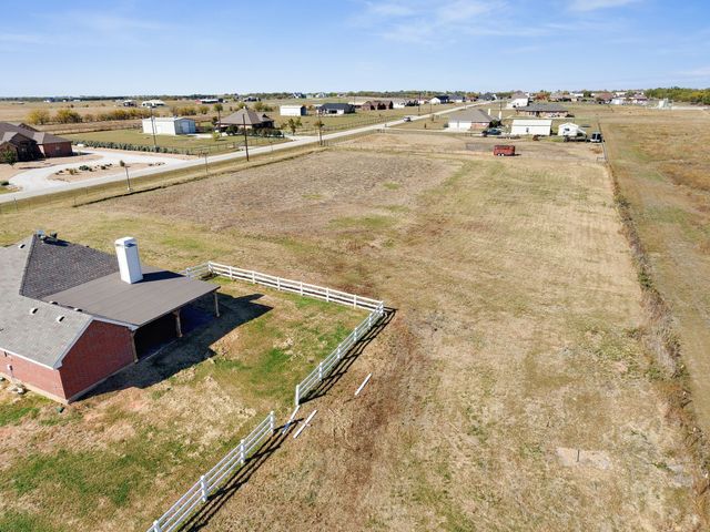 319 Hawk Ridge Road, Decatur, TX 76234