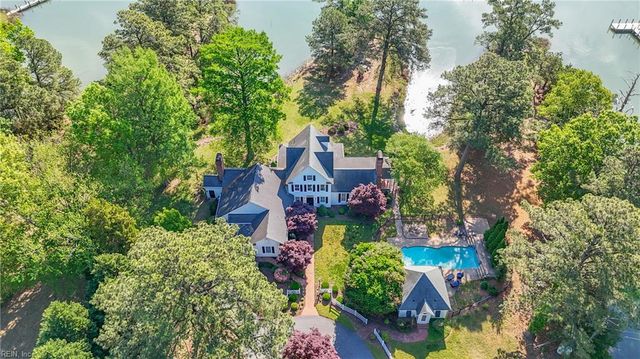 106 Ocean Breeze DR, Yorktown, VA 23693
