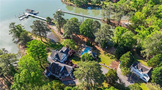 106 Ocean Breeze DR, Yorktown, VA 23693