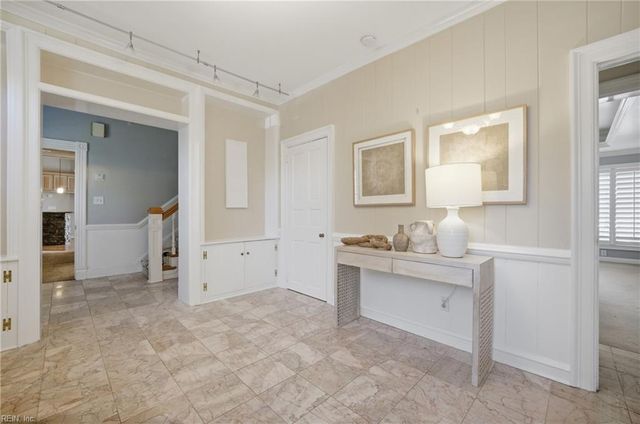 106 Ocean Breeze DR, Yorktown, VA 23693