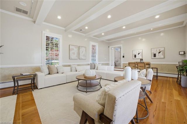 106 Ocean Breeze DR, Yorktown, VA 23693