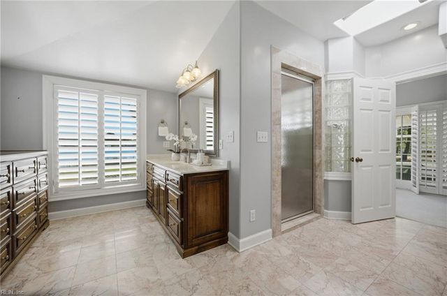 106 Ocean Breeze DR, Yorktown, VA 23693
