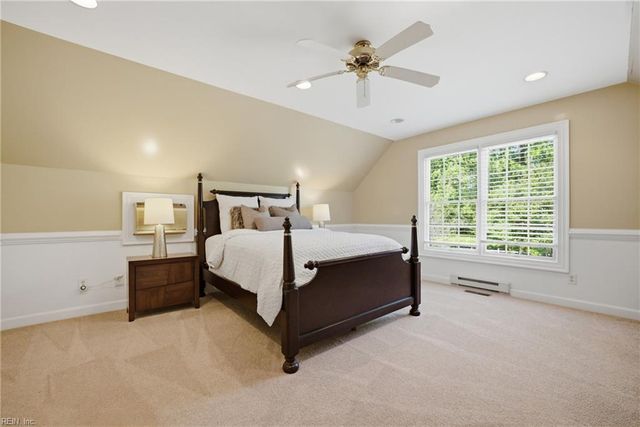 106 Ocean Breeze DR, Yorktown, VA 23693