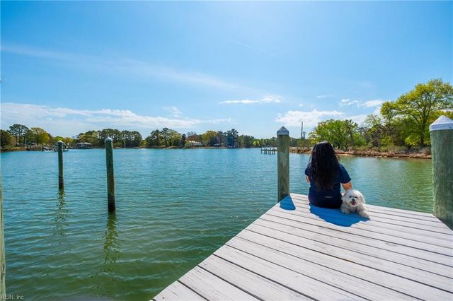 106 Ocean Breeze DR, Yorktown, VA 23693