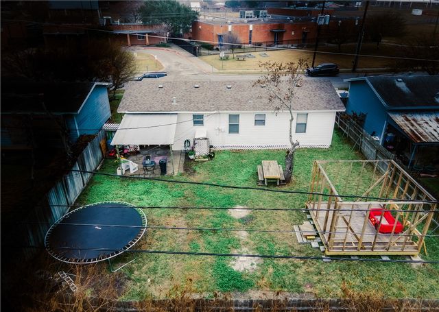 1125 Woodlawn Dr, Corpus Christi, TX 78412