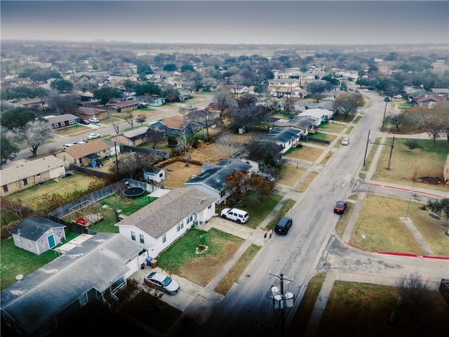 1125 Woodlawn Dr, Corpus Christi, TX 78412
