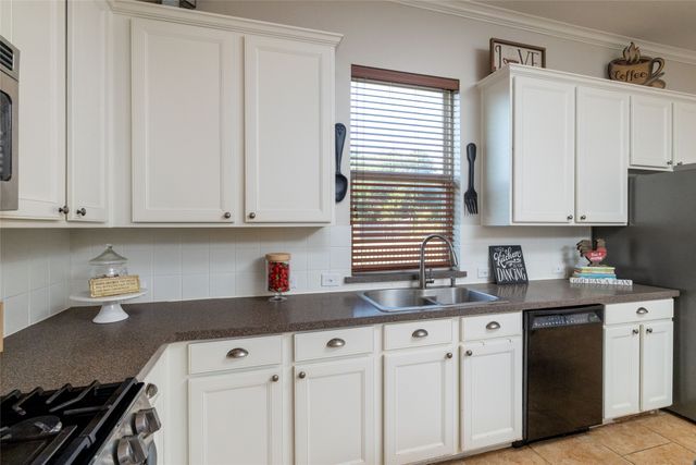 15647 Gatehouse Drive, Fort Worth, TX 76262