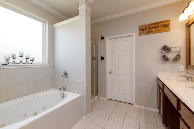 15647 Gatehouse Drive, Fort Worth, TX 76262