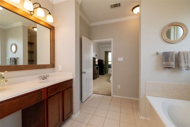 15647 Gatehouse Drive, Fort Worth, TX 76262