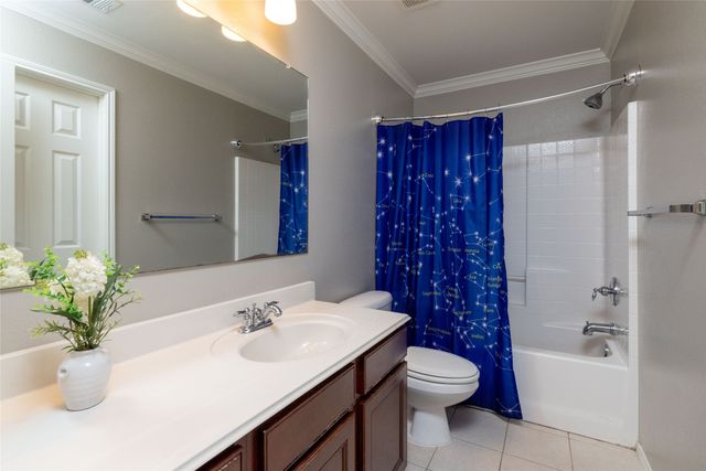 15647 Gatehouse Drive, Fort Worth, TX 76262