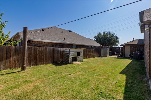 15647 Gatehouse Drive, Fort Worth, TX 76262