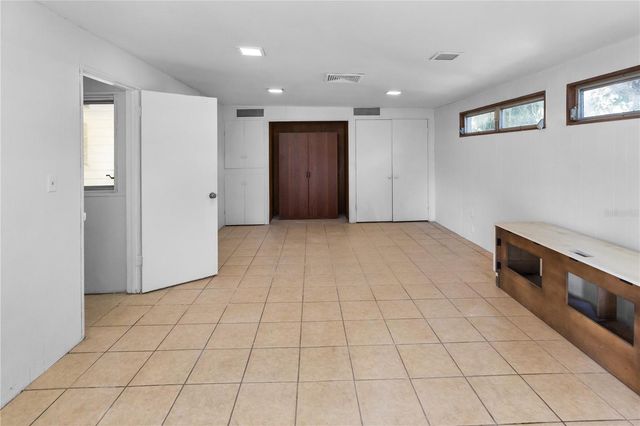 2695 S EAST AVENUE, Sarasota, FL 34239