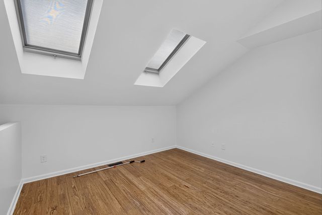 28 Admirals Way 28, Chelsea, MA 02150