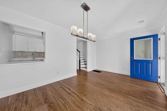 28 Admirals Way 28, Chelsea, MA 02150