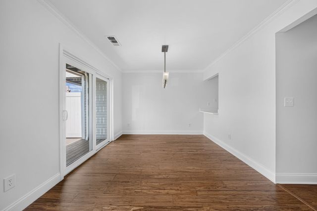 28 Admirals Way 28, Chelsea, MA 02150