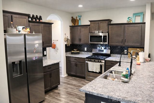 7500 E 159th Place S, Bixby, OK 74008