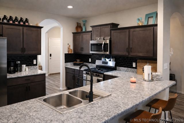 7500 E 159th Place S, Bixby, OK 74008