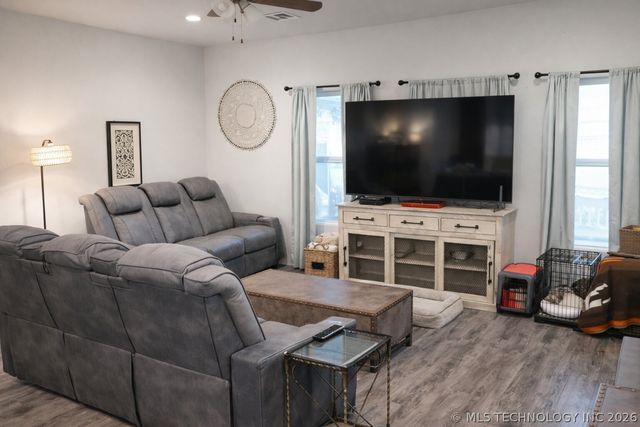 7500 E 159th Place S, Bixby, OK 74008