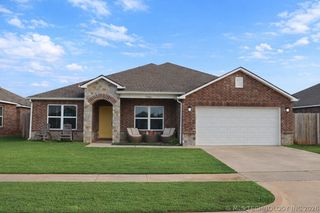 7500 E 159th Place S, Bixby, OK 74008