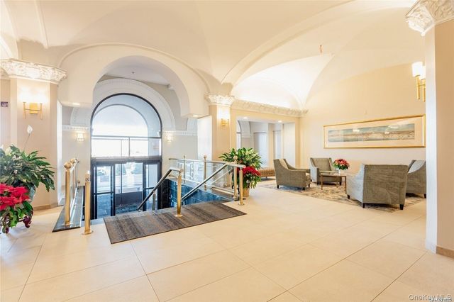 2 Richmond Road 4-O, Lido Beach, NY 11561