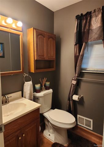 3333 Innsbrook Drive, Rochester Hills, MI 48309