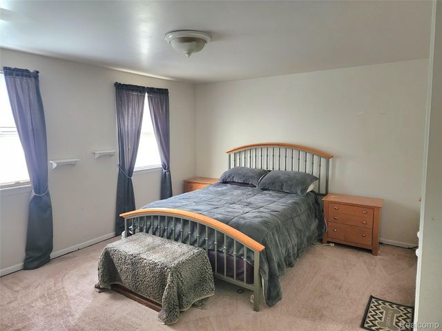3333 Innsbrook Drive, Rochester Hills, MI 48309
