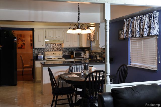 3333 Innsbrook Drive, Rochester Hills, MI 48309