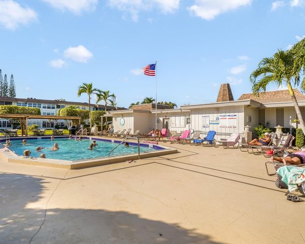 4705 NW 35th St 515, Lauderdale Lakes, FL 33319