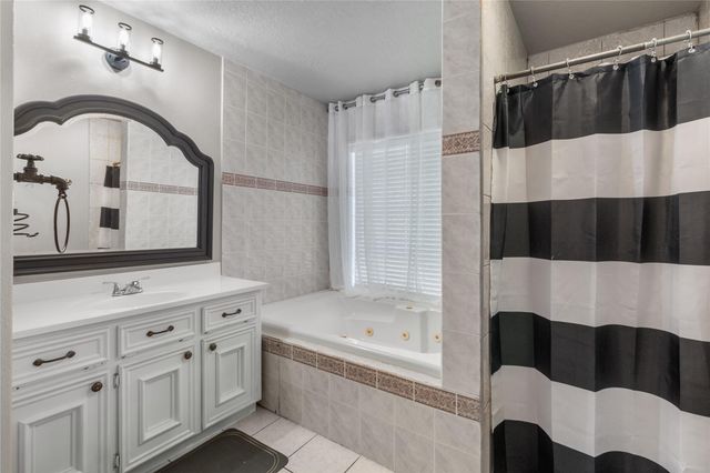 1011 Iowa Street, South Houston, TX 77587
