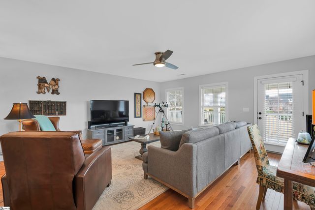 212 Ridenour Avenue, Greenville, SC 29617