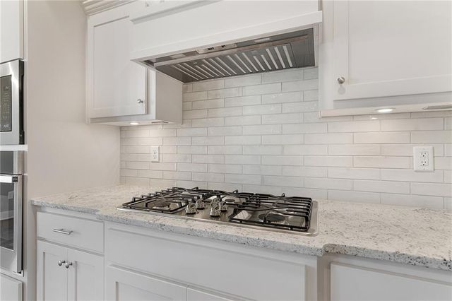 7000 NE 102nd Court, Kansas City, MO 64156