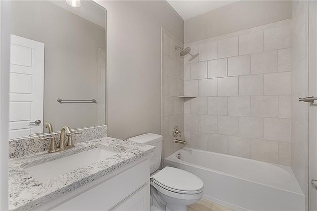 7000 NE 102nd Court, Kansas City, MO 64156